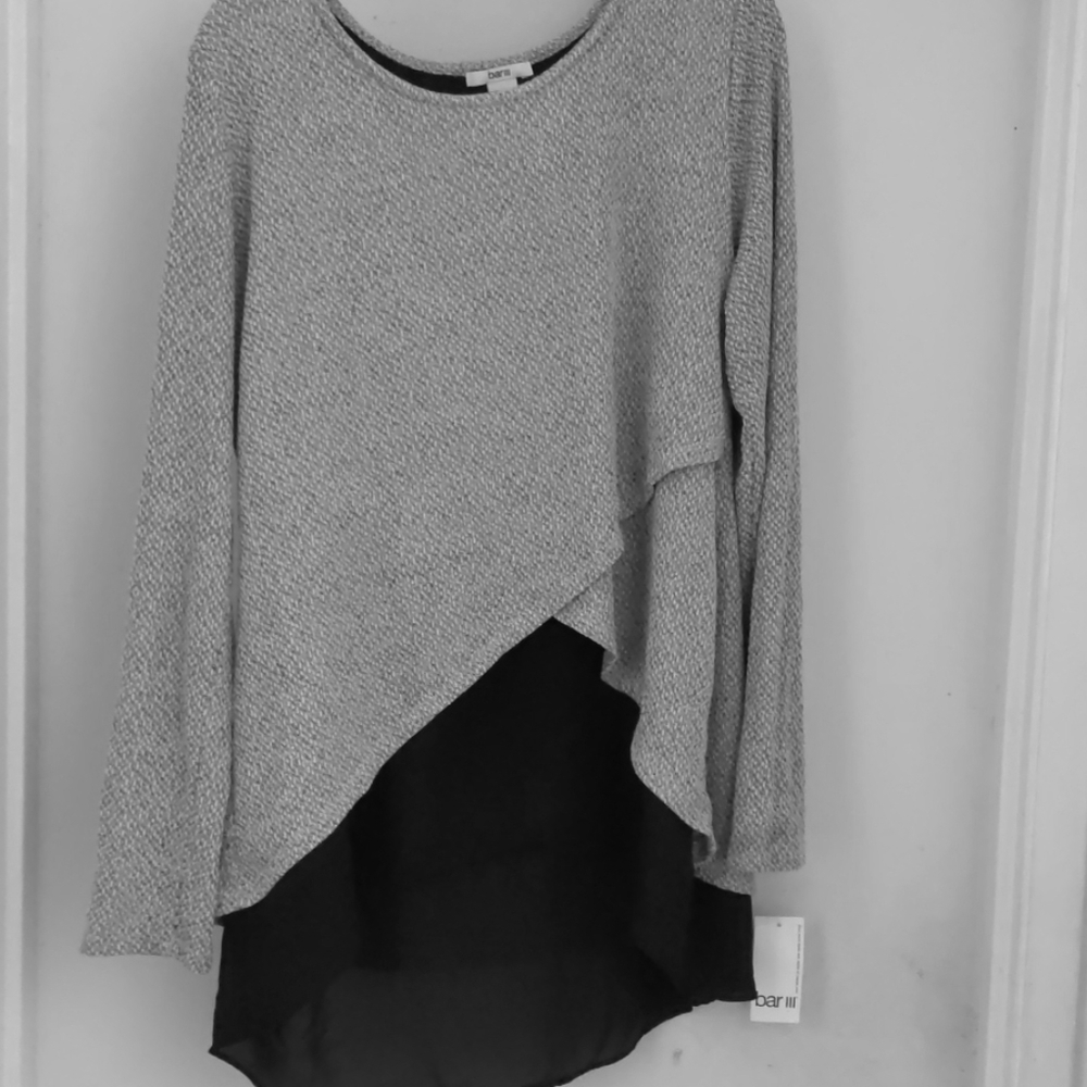Never worn Bar III hi-low sweater